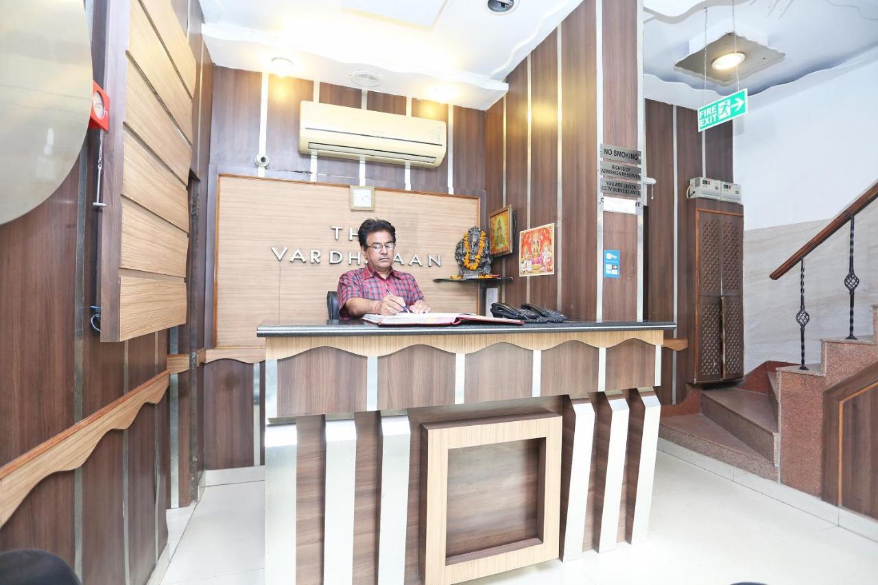 Oyo 8188 Vardhmaan Inn Delhi Zewnętrze zdjęcie