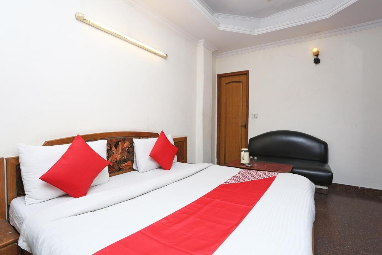 Oyo 8188 Vardhmaan Inn Delhi Zewnętrze zdjęcie