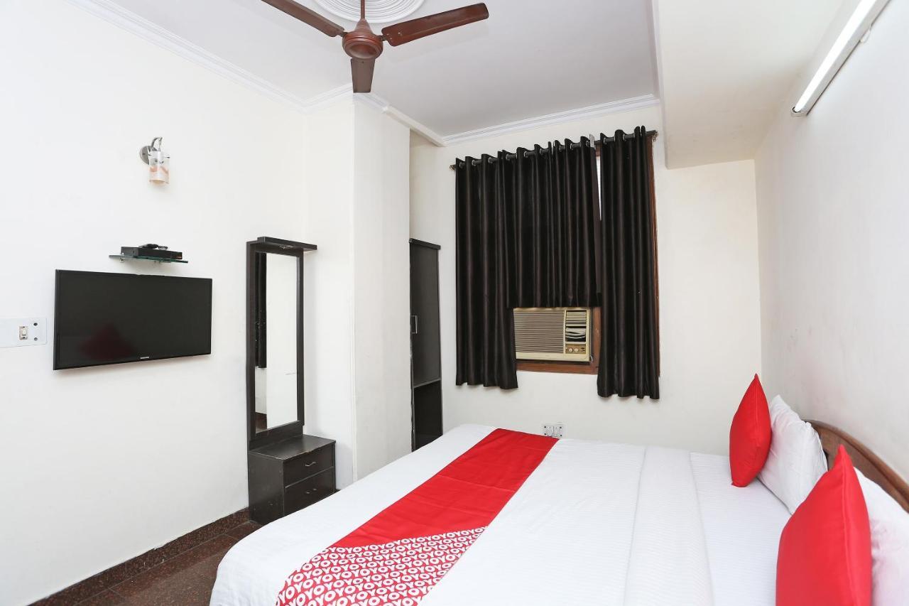 Oyo 8188 Vardhmaan Inn Delhi Zewnętrze zdjęcie