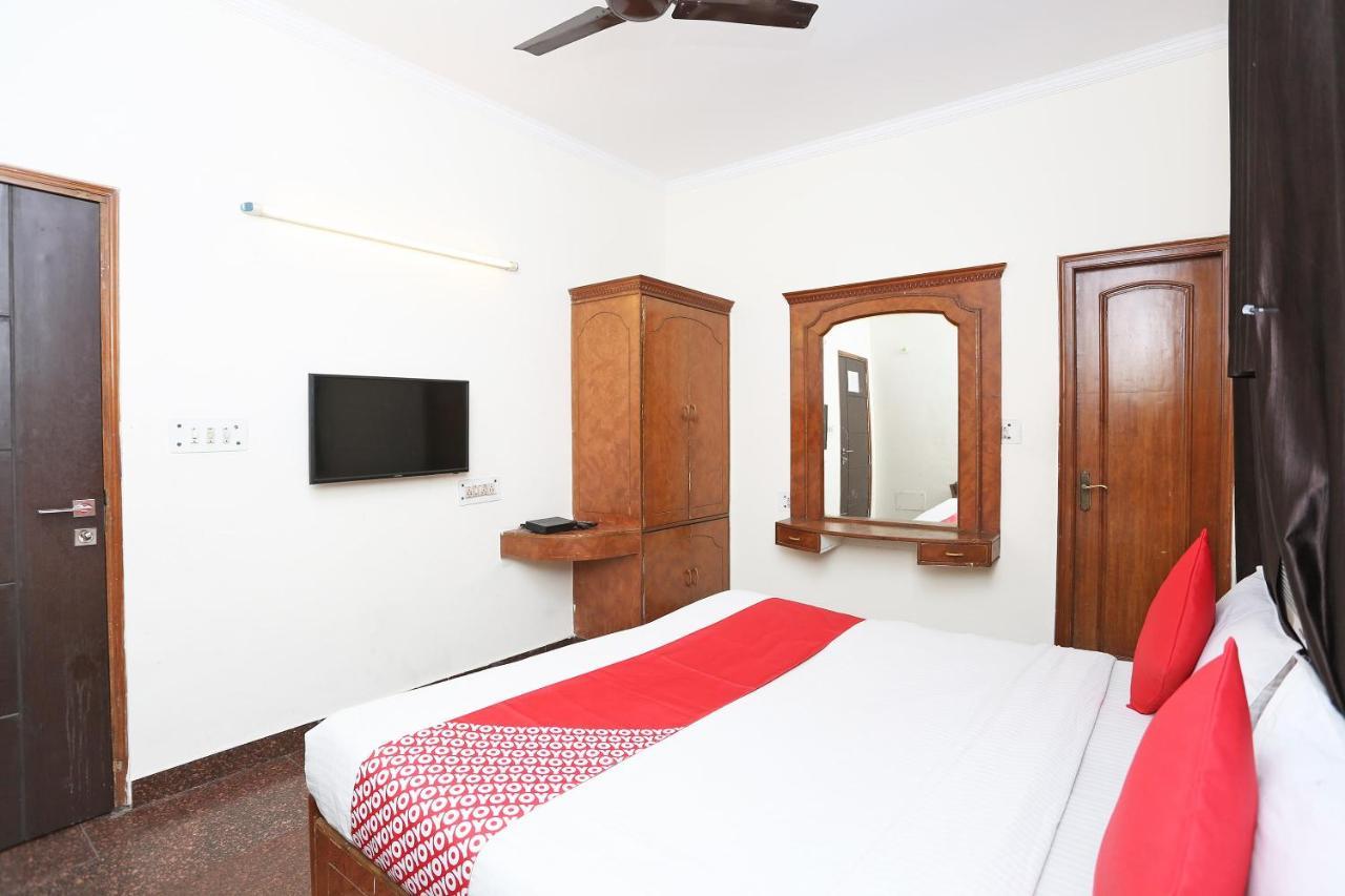 Oyo 8188 Vardhmaan Inn Delhi Zewnętrze zdjęcie