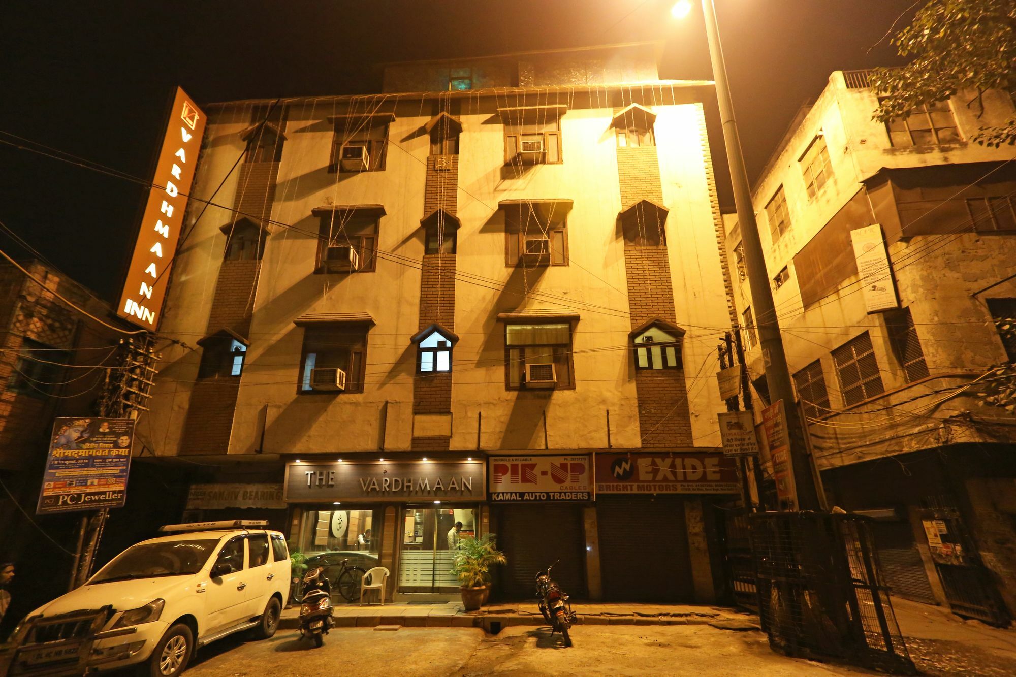 Oyo 8188 Vardhmaan Inn Delhi Zewnętrze zdjęcie
